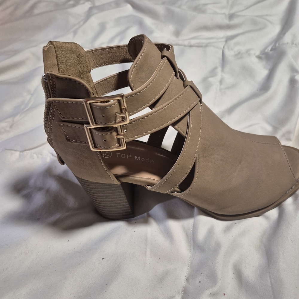 TOP Moda Women's Tan Strappy Heeled Boots